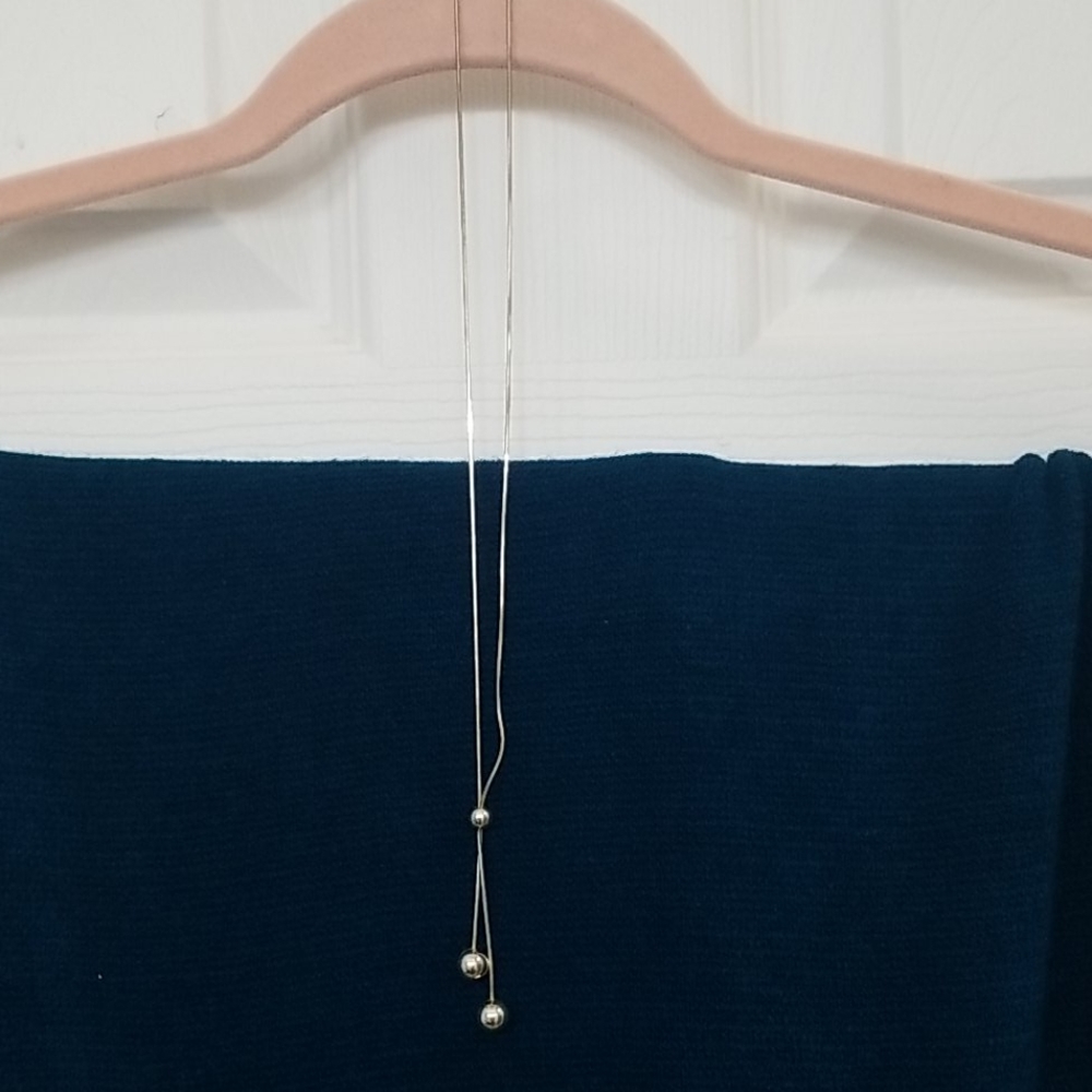 Minimalist Silver chain with 3 beads.